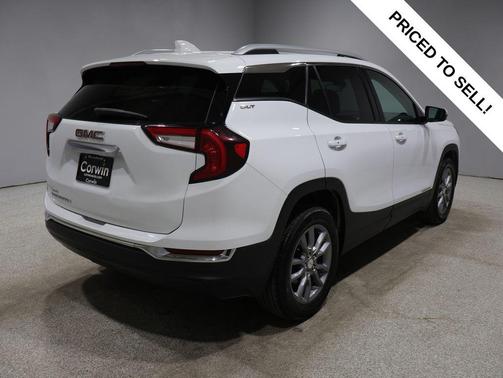 Summit White 2024 GMC Terrain SLT