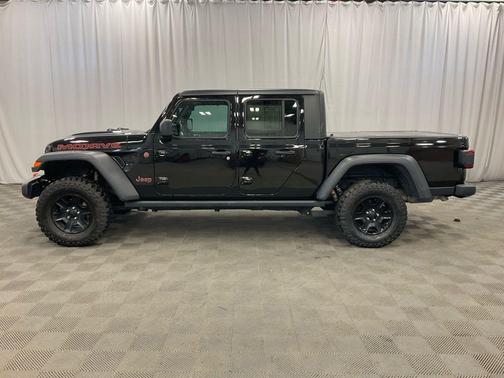 Black 2020 Jeep Gladiator Mojave