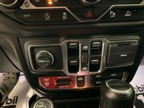 Black 2020 Jeep Gladiator Mojave