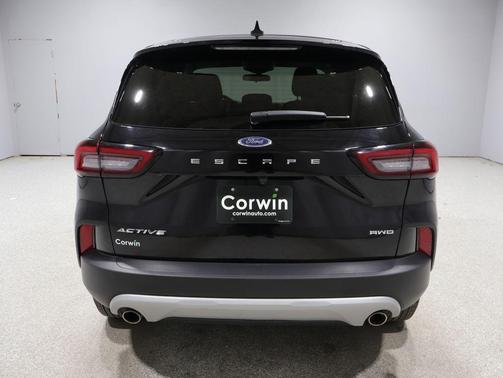 AGATE BLACK METALLIC 2023 Ford Escape Active
