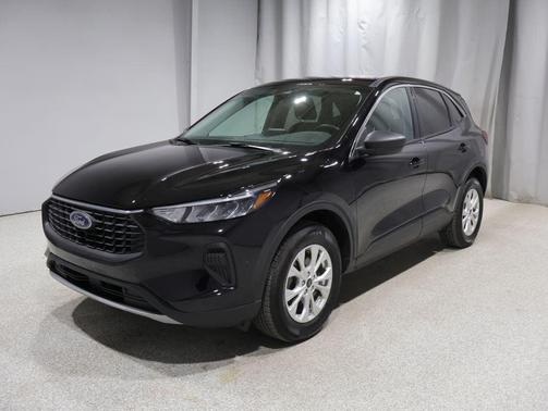 AGATE BLACK METALLIC 2023 Ford Escape Active