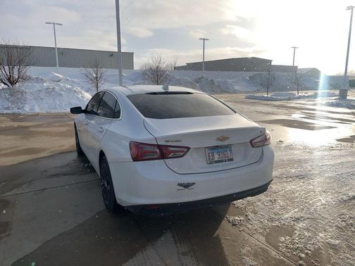 2021 Chevrolet Malibu FWD LT