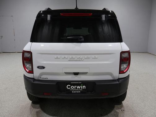 Oxford White 2024 Ford Bronco Sport Outer Banks