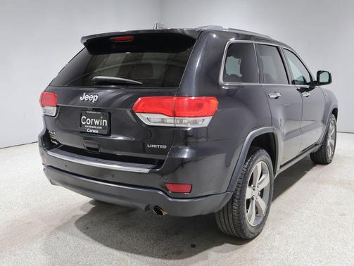 Brilliant Black Crystal Pearl 2015 Jeep Grand Cherokee Limited