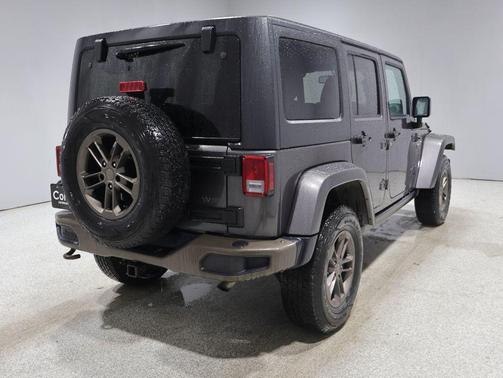 Granite Crystal Metallic Clearcoat 2016 Jeep Wrangler Unlimited Sahara