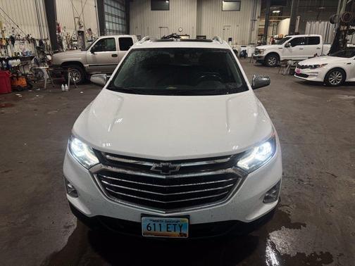 Summit White 2018 Chevrolet Equinox Premier