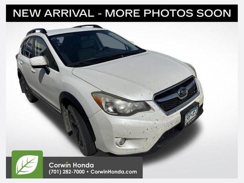 Satin White Pearl 2013 Subaru XV Crosstrek 2.0i Premium