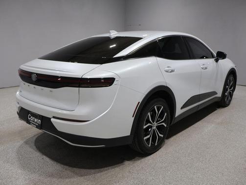 Oxygen White 2026 Toyota Crown XLE