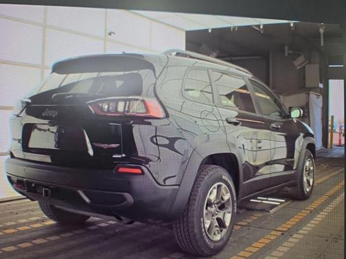 Diamond Black Crystal Pearl 2019 Jeep Cherokee Trailhawk Elite