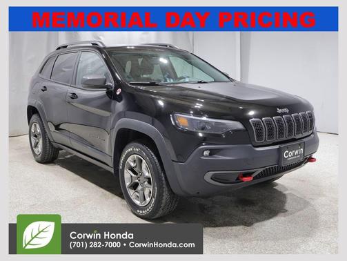 Diamond Black Crystal Pearl 2019 Jeep Cherokee Trailhawk Elite