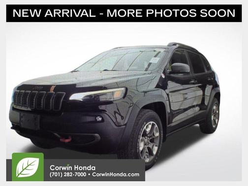 Diamond Black Crystal Pearl 2019 Jeep Cherokee Trailhawk Elite