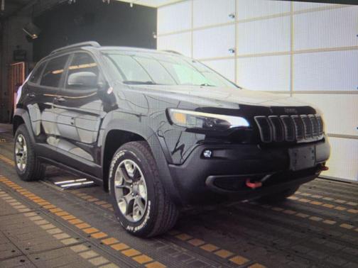 Diamond Black Crystal Pearl 2019 Jeep Cherokee Trailhawk Elite