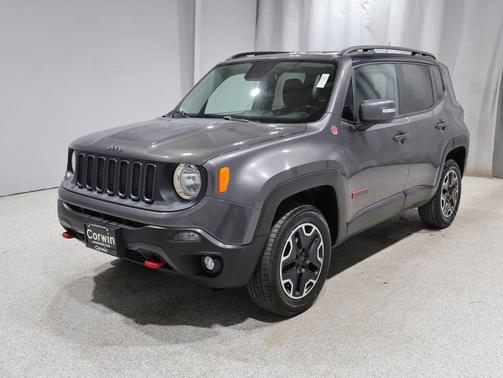 Granite Crystal Metallic Clearcoat 2016 Jeep Renegade Trailhawk