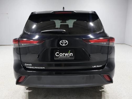 2022 Toyota Highlander Hybrid XLE