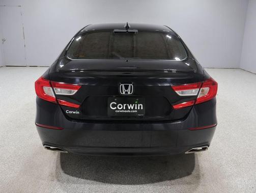 Crystal Black Pearl 2018 Honda Accord Sport 2.0T
