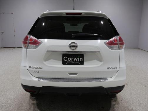 Glacier White 2016 Nissan Rogue SV
