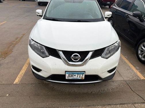 Glacier White 2016 Nissan Rogue SV
