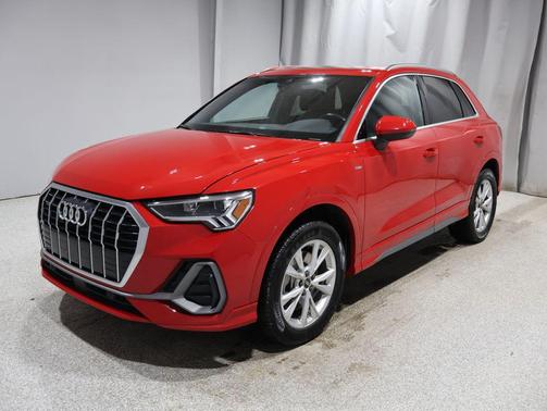 2024 Audi Q3 Premium 45 TFSI S line quattro Tiptronic