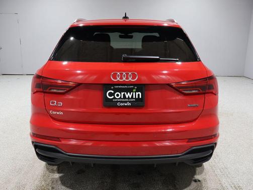 2024 Audi Q3 Premium 45 TFSI S line quattro Tiptronic