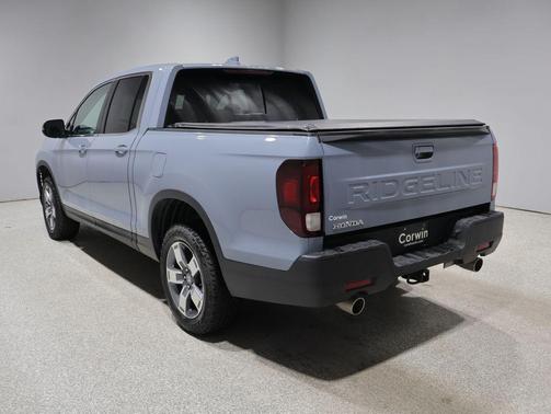 Sonic Gray Pearl 2024 Honda Ridgeline RTL