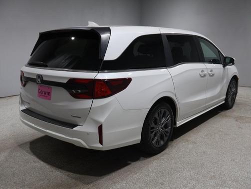 Platinum White Pearl 2026 Honda Odyssey Touring