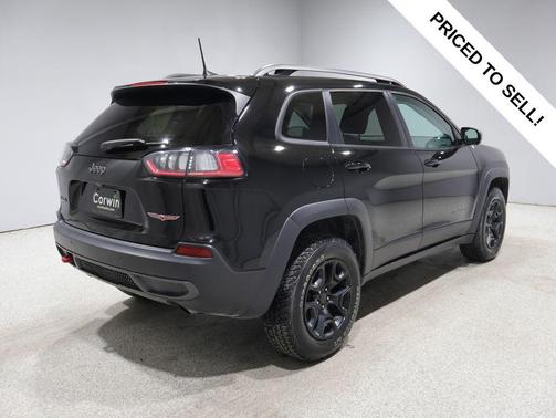 Diamond Black Crystal Pearlcoat 2020 Jeep Cherokee Trailhawk