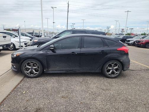 Shadow Black 2018 Ford Focus ST