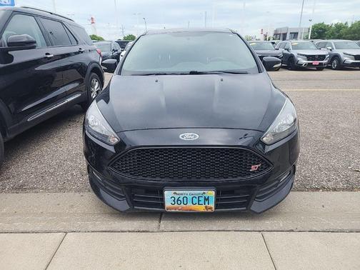 Shadow Black 2018 Ford Focus ST
