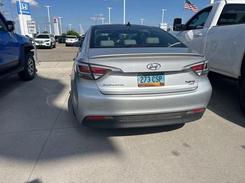 Ion Silver 2017 Hyundai SONATA Hybrid Limited
