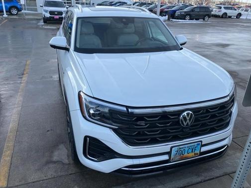 2024 Volkswagen Atlas 2.0T SEL Premium R-Line 4MOTION