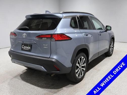 2023 Toyota Corolla Cross XLE