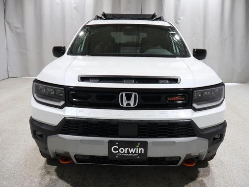 Platinum White Pearl 2026 Honda Pilot TrailSport