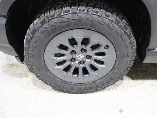 Platinum White Pearl 2026 Honda Pilot TrailSport