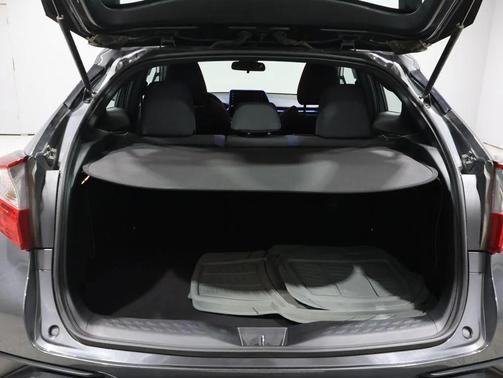 2022 Toyota C-HR XLE