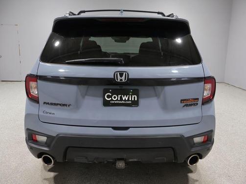 Platinum White Pearl 2024 Honda Passport AWD TrailSport