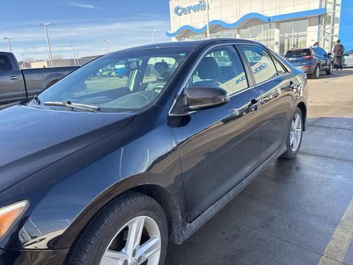 Attitude Black 2013 Toyota Camry SE