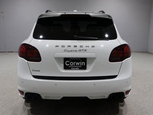 2014 Porsche Cayenne GTS
