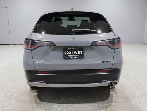 Urban Gray Pearl 2025 Honda HR-V AWD Sport
