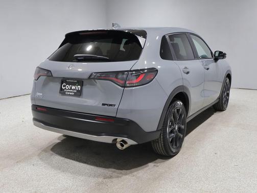 Urban Gray Pearl 2025 Honda HR-V AWD Sport