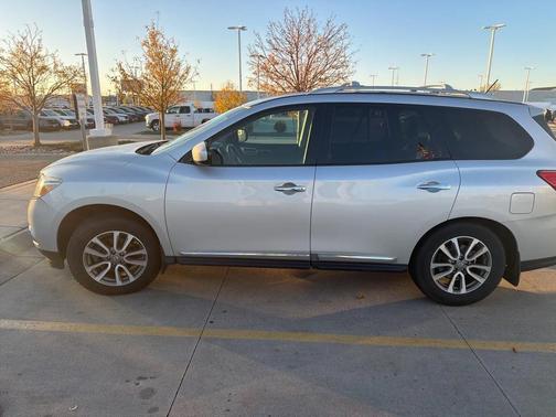 2013 Nissan Pathfinder SL