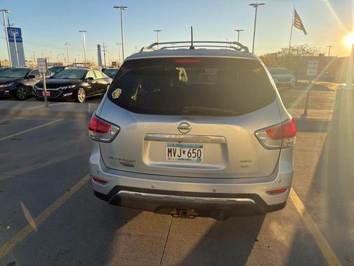 2013 Nissan Pathfinder SL