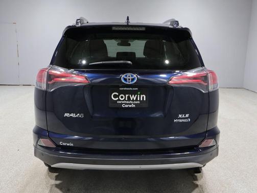 2018 Toyota RAV4 Hybrid XLE