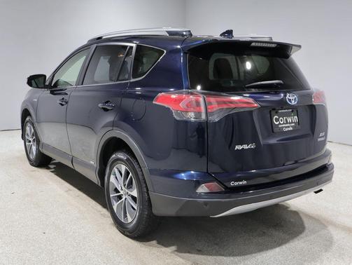 2018 Toyota RAV4 Hybrid XLE