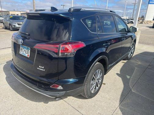 2018 Toyota RAV4 Hybrid XLE