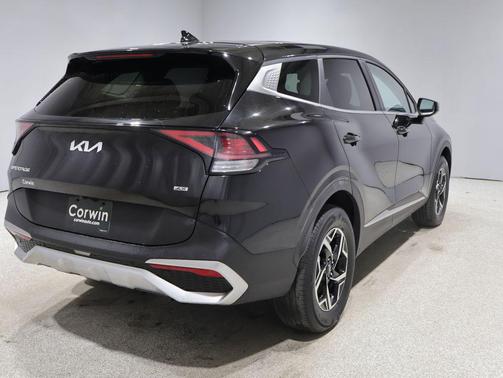 Fusion Black 2025 Kia Sportage LX
