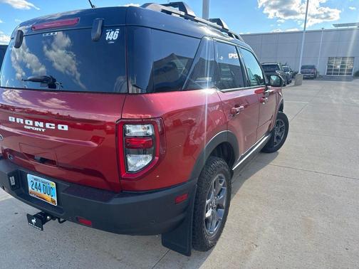 Hot Pepper Red Tinted Clearcoat 2022 Ford Bronco Sport Badlands