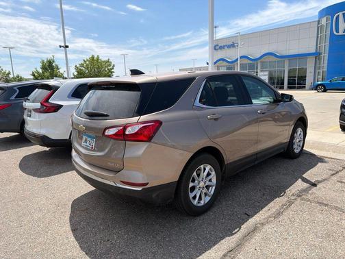 Sandy Ridge Metallic 2018 Chevrolet Equinox LT