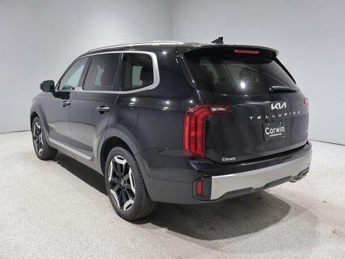 Ebony Black 2025 Kia Telluride S