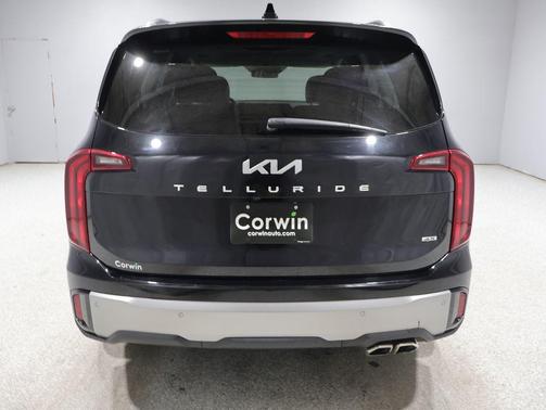 Ebony Black 2025 Kia Telluride S