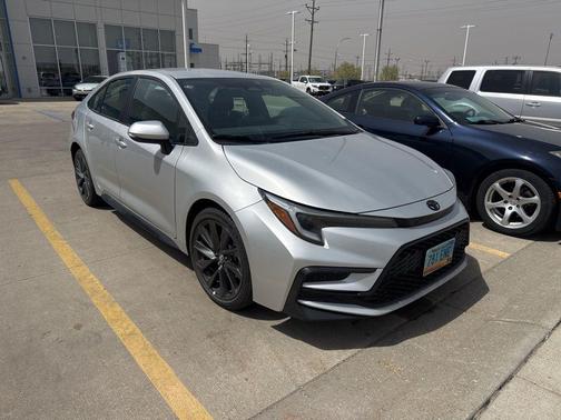 Classic Silver Metallic 2025 Toyota Corolla SE